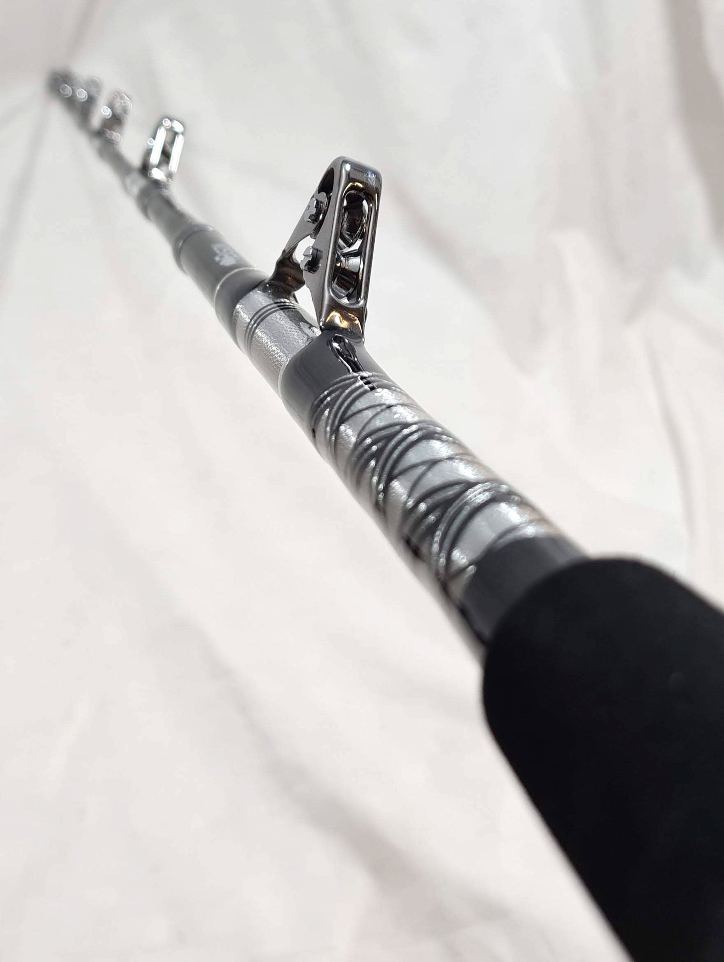 BISON 2 SECTION 6' ALL ROLLER EYE 30/50LB BOAT ROD
