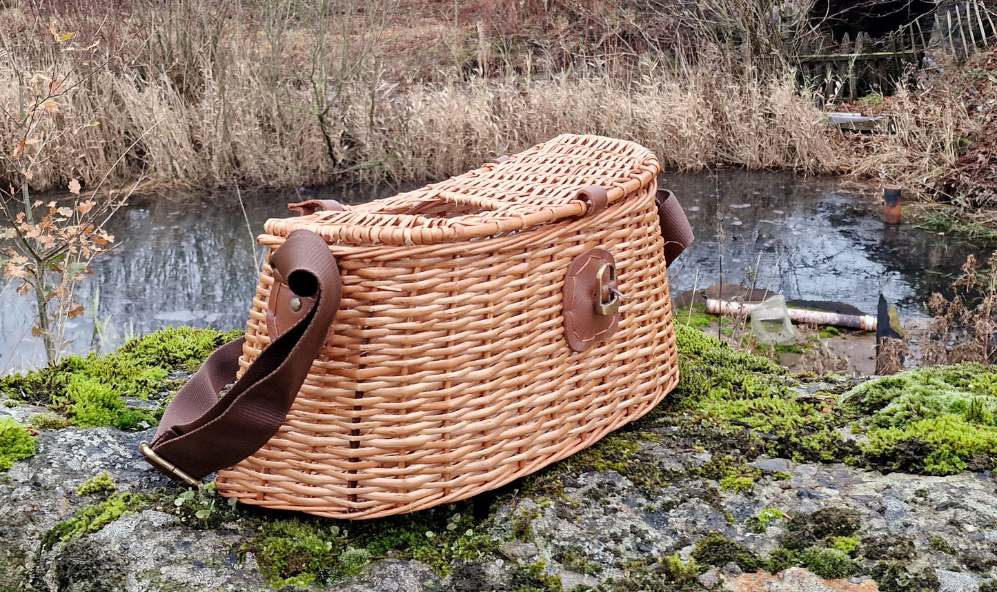 New Daiwa Wilderness Game Fishing Bag 1 - Model - DWGB1