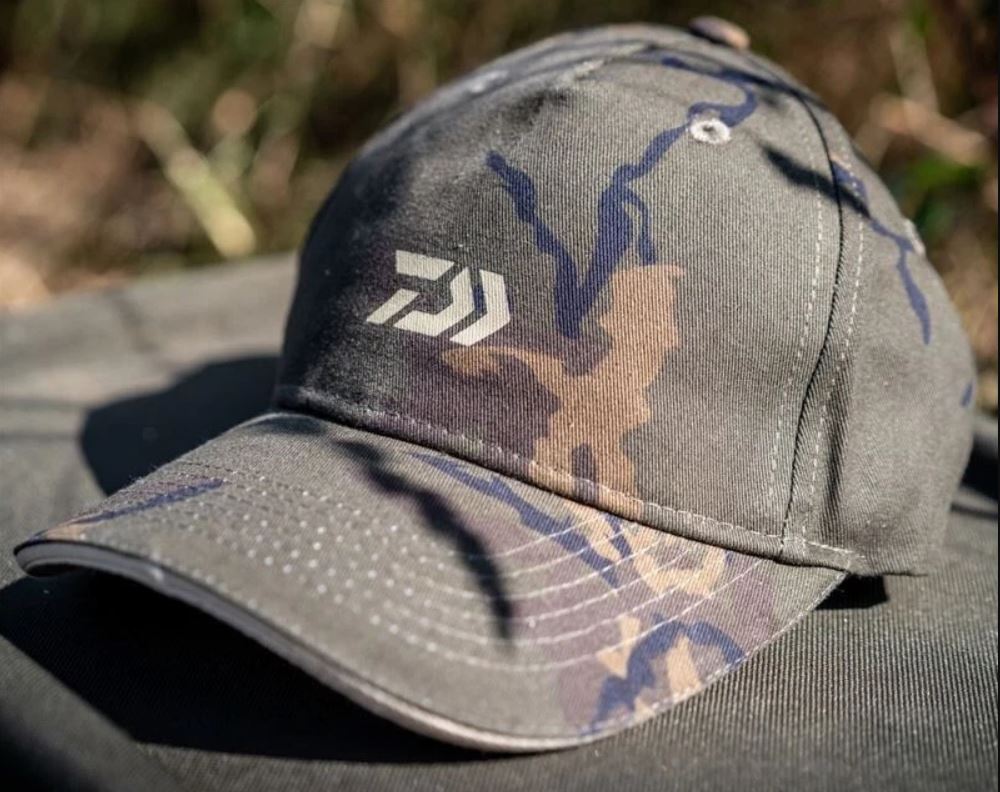 Daiwa Carp Camo Peaked Fishing Cap - DCCPC1