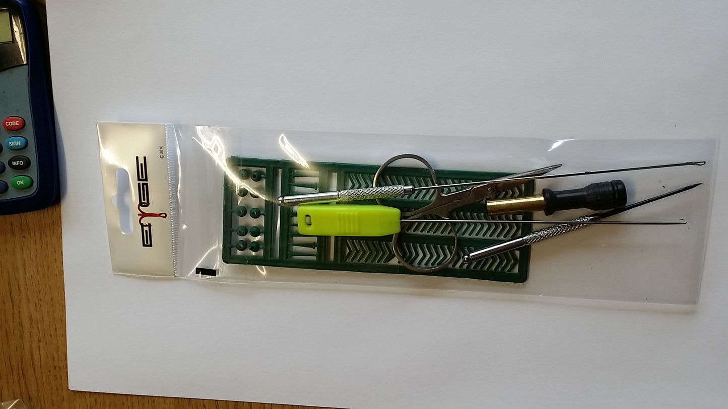 6 Piece Carp Coarse baiting tool kit Hook needle Bait punch Scisssors Hair stops