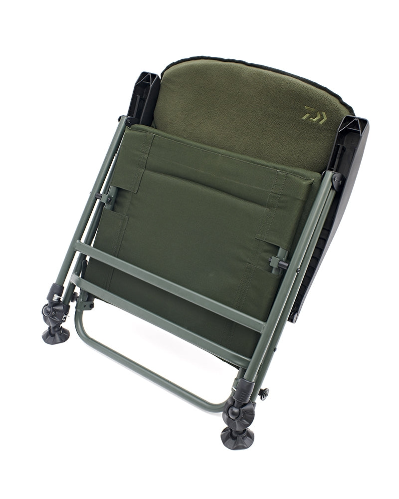 Daiwa Black Widow Adjustable Fishing Chair - Carp Fishing Armchair - BWAA1